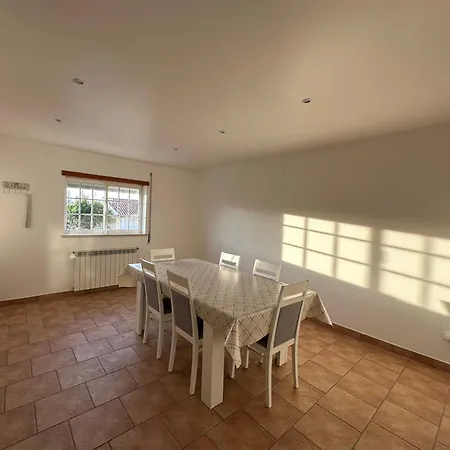 House In Semesterbostad *